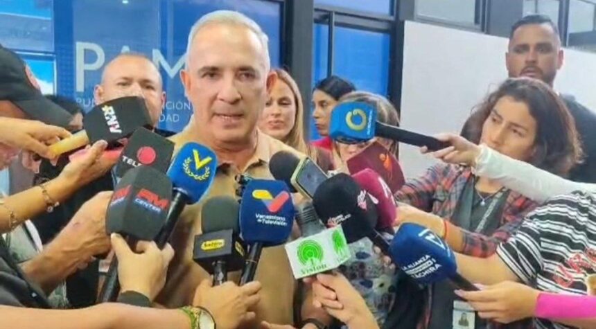 Inauguran oficina de apoyo migratorio en el terminal de San Cristóbal