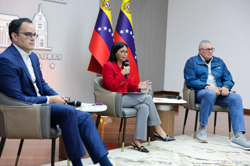 Venezuela garantiza abastecimiento de alimentos y medicinas con 1.600 supermercados, 73 hipermercados y una red de 6.000 farmacias