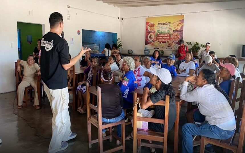 Despliegan jornada social para abuelas de municipio costero falconiano