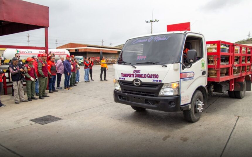 Fortalecen distribución de gas doméstico con entrega de transporte primario en Lara