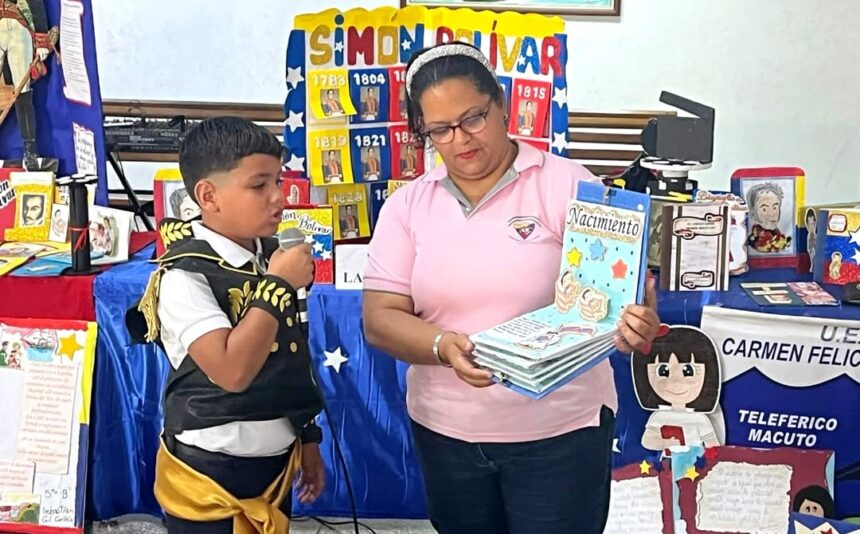 Chamos de La Guaira reviven la historia de Simón Bolívar en la Fiesta del Libro