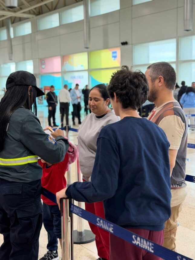 Gran Misión Vuelta a la Patria regresa a 120 venezolanos desde EE. UU.