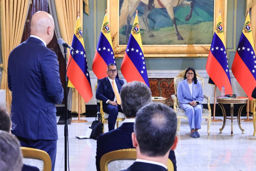 Presidenta (E) Delcy Rodríguez firma Memorando de Entendimiento con autoridades de General Electric Vernova