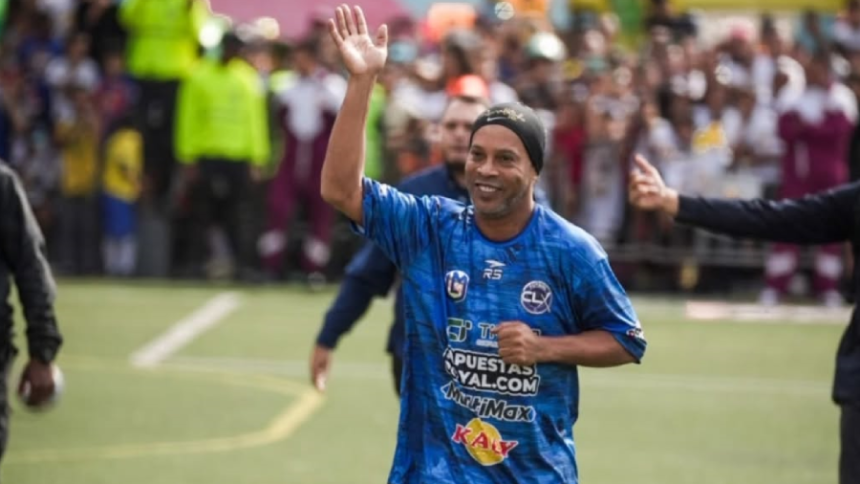 Así se vivió la pasión del fútbol en el juego de exhibición de la Liga Monumental
