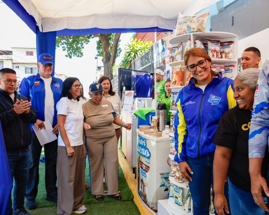 Presidenta (E) Delcy Rodríguez lidera despliegue social y recorre espacios recuperados en la parroquia Altagracia