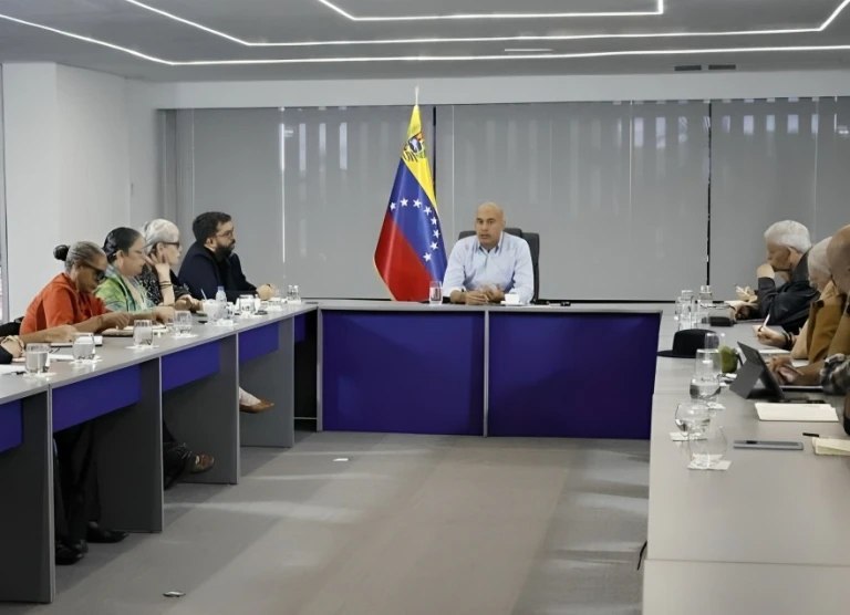 Comisión Presidencial para la Reestructuración del Gobierno crea mesa de trabajo permanente para sistematizar aportes