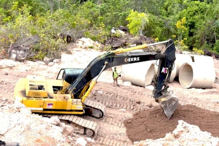 Corrigen falla de borde y desprendimiento en la Autopista Gran Mariscal de Ayacucho