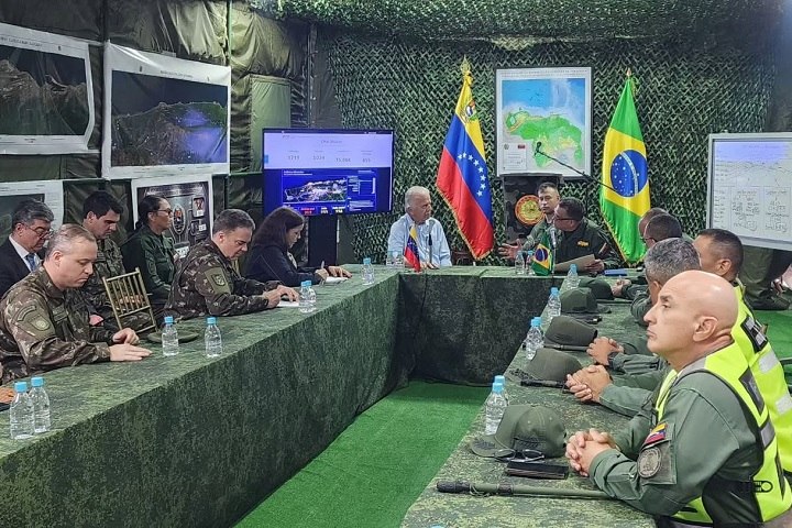 Ministros de Defensa de Venezuela y Brasil articulan esfuerzos humanitarios para rescate de personas