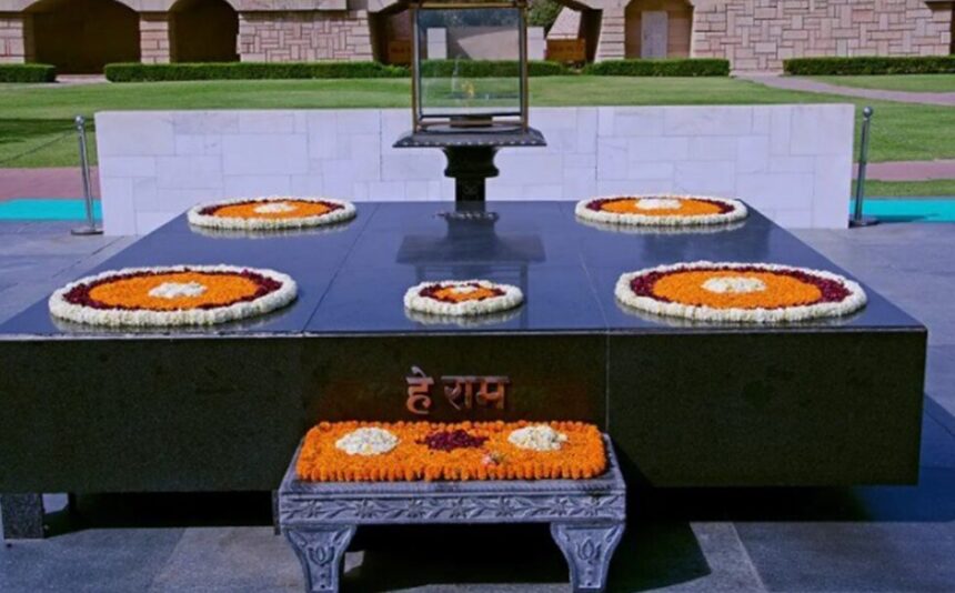 Jefa de Estado (E) rinde homenaje a Mahatma Gandhi en Nueva Delhi