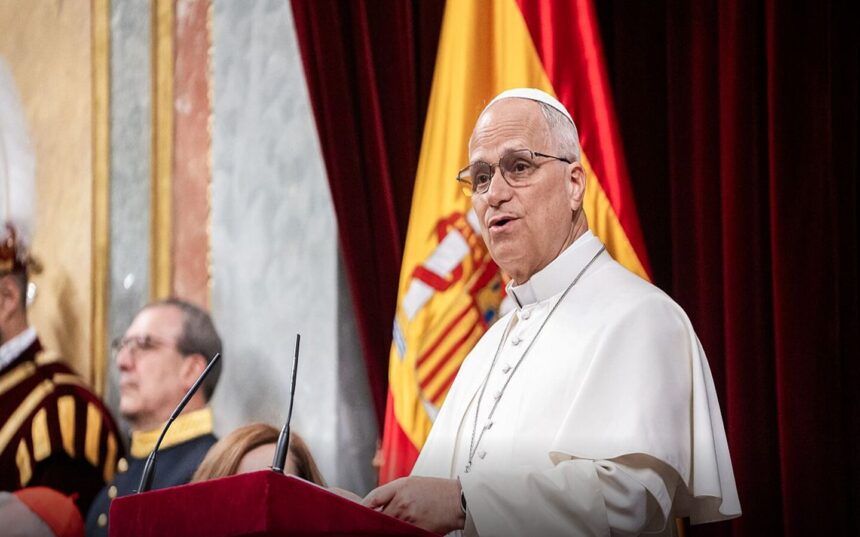 León XIV pide una respuesta coordinada ante la crisis migratoria