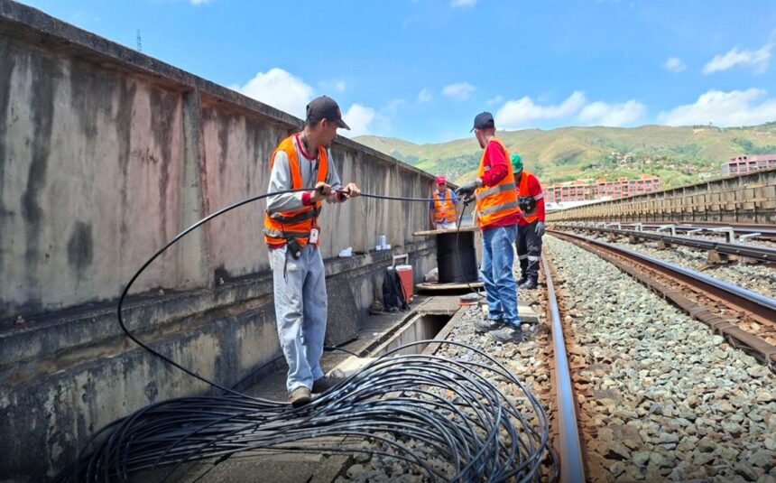 Metro de Caracas restituye fibra óptica entre estaciones Caricuao y Mamera