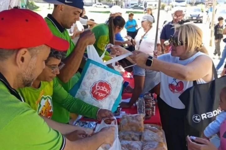 Realizan despliegue de alimentación y salud gratuita en el municipio Guaicaipuro