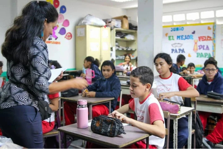 Taller “La lectura toma el arte” promueve el cuidado de la Tierra en Caracas