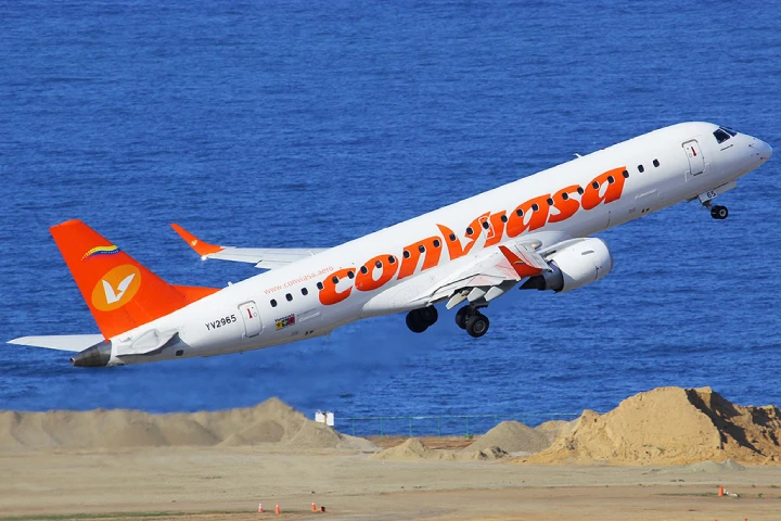 Avanzan trámites para que operadoras aeronáuticas venezolanas vuelen a EE. UU.