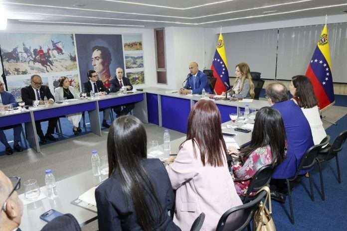 Comision de reestructuración