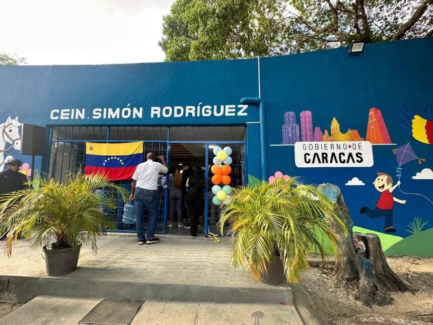 Gobierno de Caracas entrega totalmente rehabilitado el CEIN «Simón Rodríguez» en la parroquia El Recreo