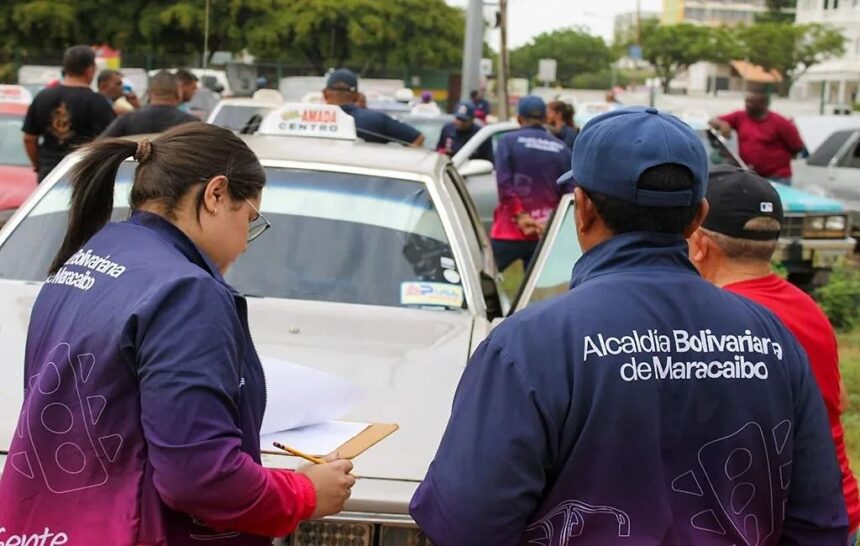 En Maracaibo incia formalización de las 82 líneas de transporte con la colocación de códigos QR