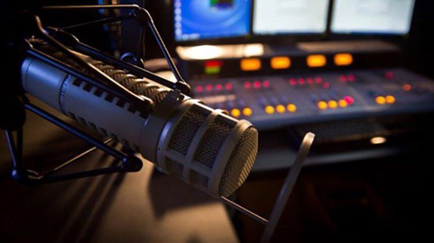Más viva que nunca: La radio se consolida como el motor detrás del éxito de los nuevos formatos digitales