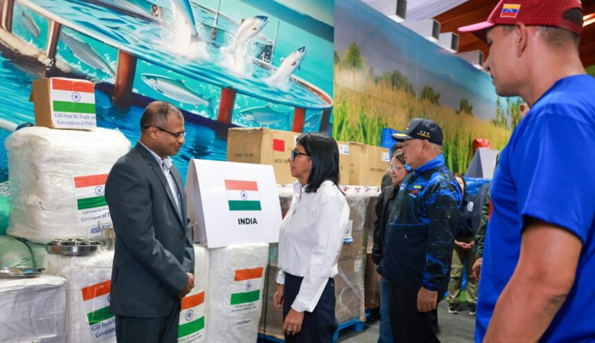Presidenta (E) Delcy Rodríguez inspeccionó inventario de insumos y ayuda humanitaria internacional tras sismos