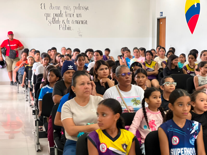 Más de mil 400 personas atendidas por la Dirección de la Juventud en Carabobo