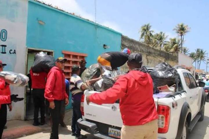 Despliegan atención casa por casa en Boca de Aroa tras emergencia sísmica