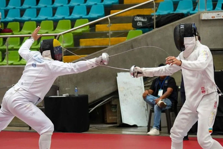 Esgrima venezolana cierra preparación en Hong Kong