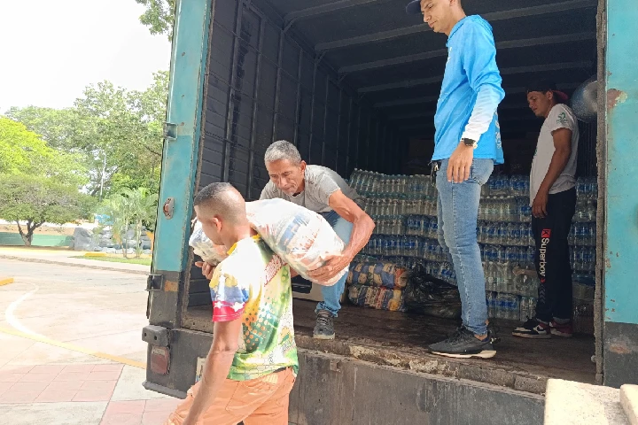 Guárico envía nuevo cargamento de ayuda humanitaria a La Guaira