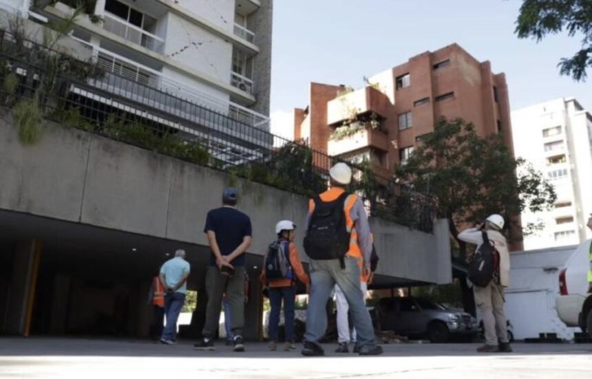 Censo de edificaciones afectadas en Chacao registra 80% de avance