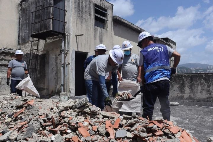 Chacao evalúa plan de convenio tributario para recuperar edificios dañados por sismos