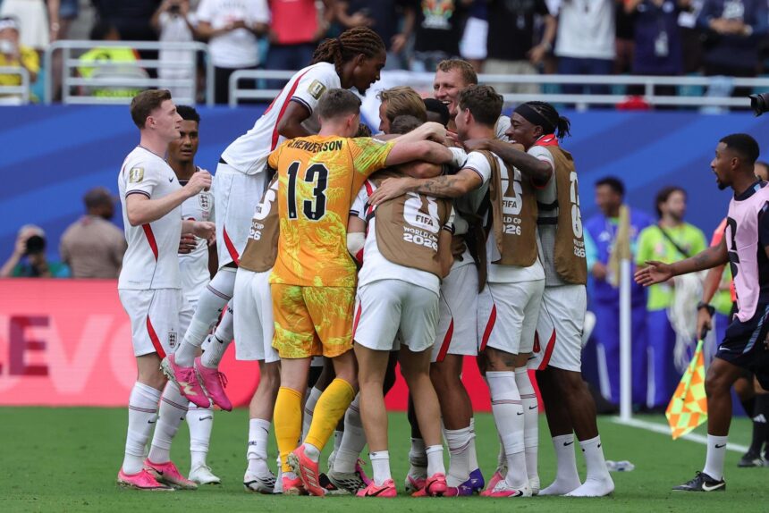Inglaterra vence 6-4 a Francia en duelo frenético y Mbappé hace historia