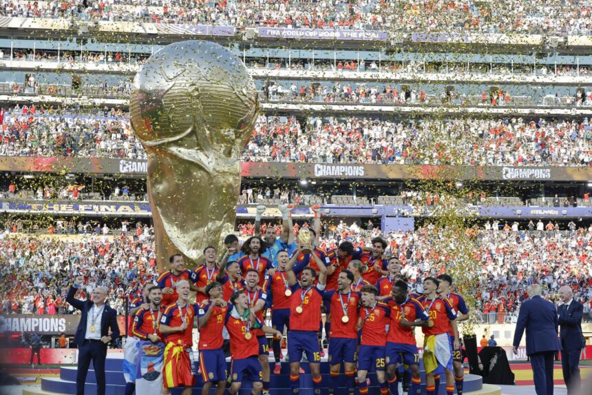 España regresa a Madrid para celebrar con su gente el segundo título mundial de su historia