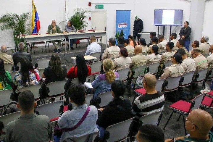 Más de 20 organizaciones debaten estrategias para recuperación sustentable de La Guaira