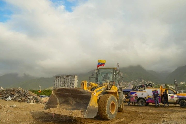 Más de dos mil toneladas de escombros procesadas diariamente en La Guaira