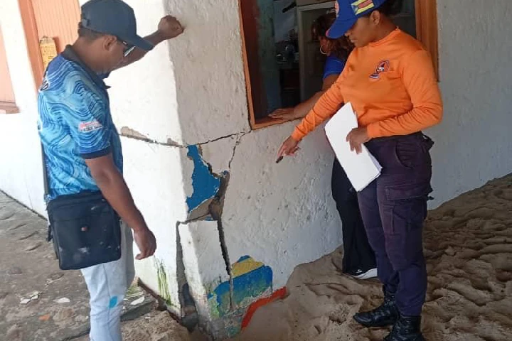 Inspeccionan locales turísticos en Bahía de Cata tras eventos sísmicos
