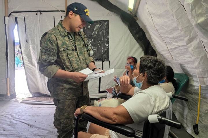 Misión médica de Lituania atienden a familias afectadas en Los Caracas