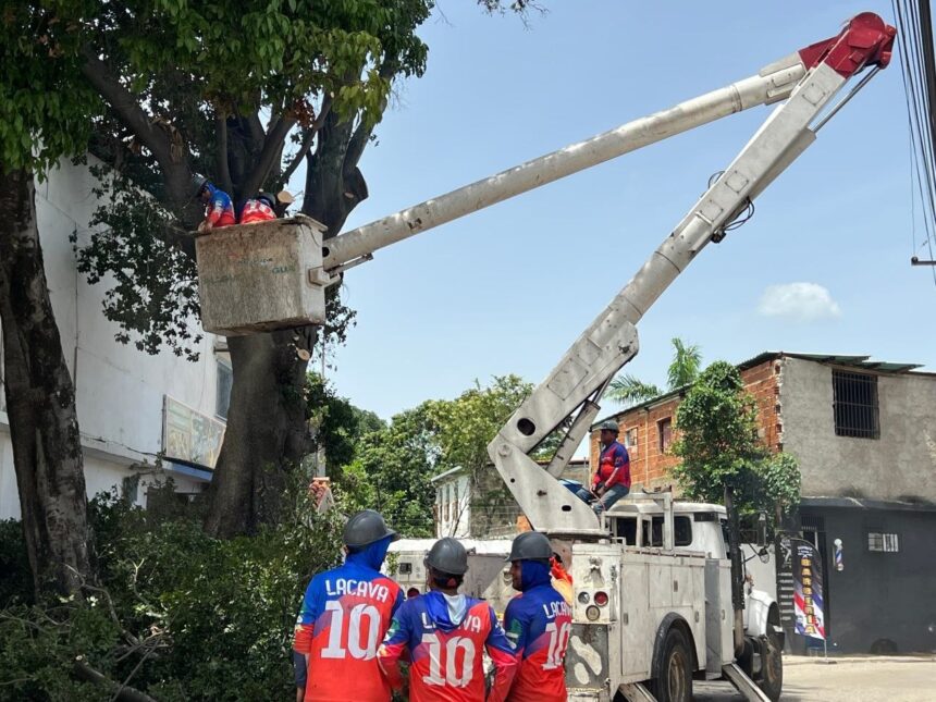 Mantienen despliegue para recuperación de servicios públicos en Naguanagua