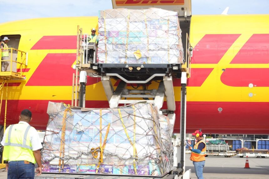 Arriba a La Guaira avión cargado con 40 toneladas de alimentos de Costa Rica, Ecuador y Panamá