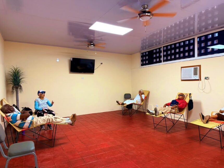 Adultos mayores de la Casa del Abuelo Libertador recibieron jornada de atención integral en Maracaibo