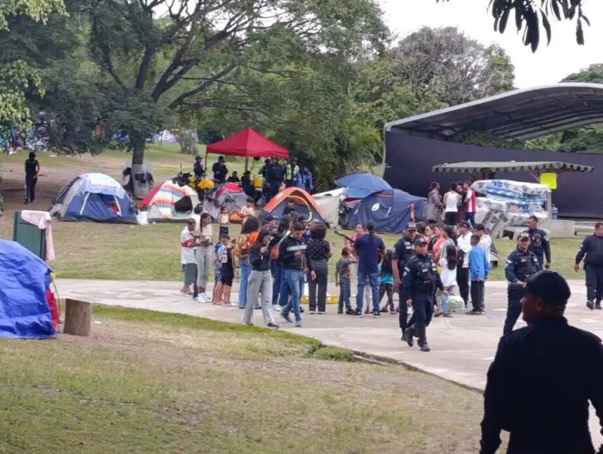 Ministerio de Salud supervisa atención médica en campamentos temporales de la región capital