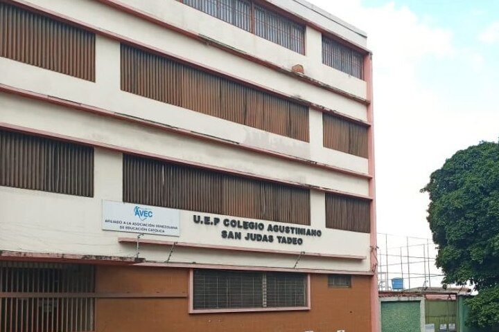Atienden daños estructurales en el colegio San Judas Tadeo de La Pastora