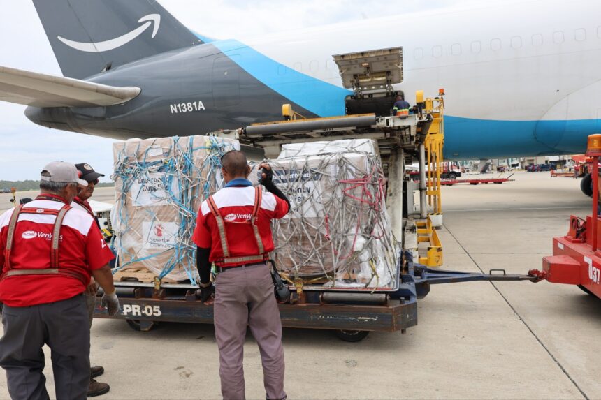 Arriban a Maiquetía más de 92 toneladas de asistencia internacional para atender contingencia sísmica