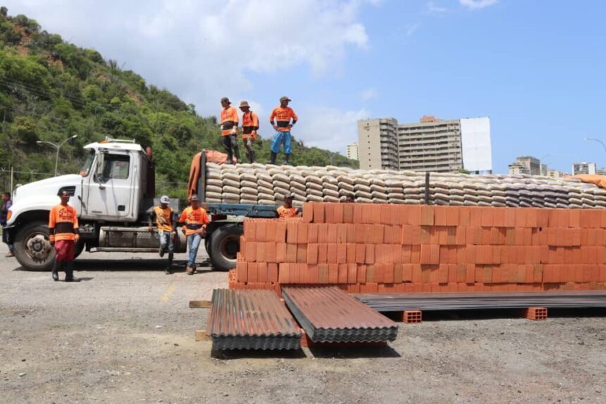 Presidenta del Plan Venezuela Renace Jacqueline Faria coordina suministro de materiales para reconstrucción de viviendas