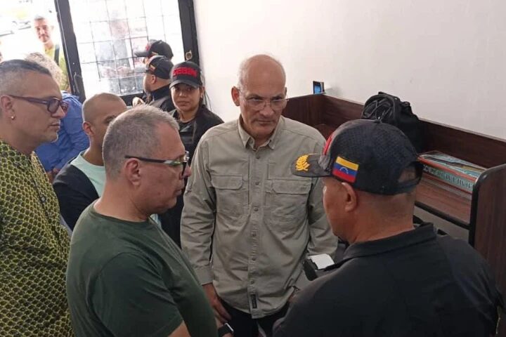 Continúa verificación y abordaje en campamentos transitorios de Caracas