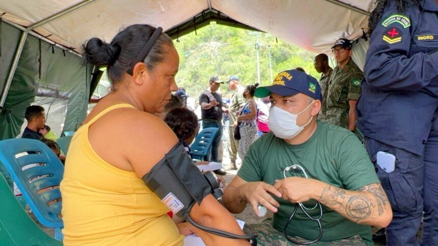 Hospitales de campaña garantizan atención médica a familias de La Guaira afectadas por el sismo