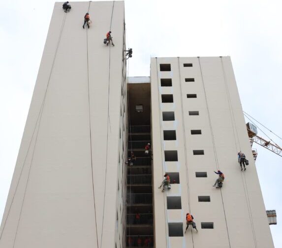 Construcci{on de edificio