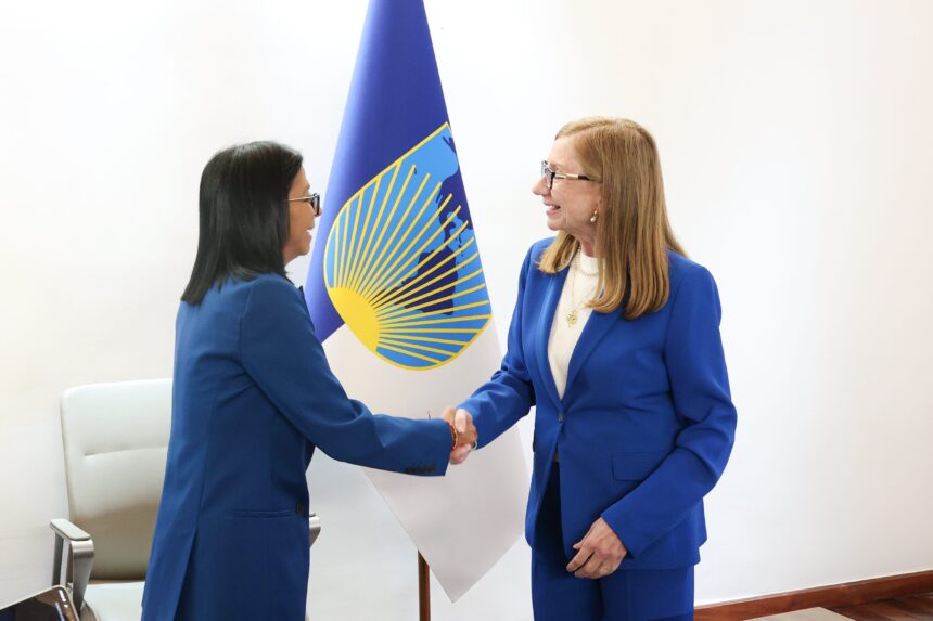 Presidenta Delcy Rodríguez sostiene encuentro con directivos del BID en Caracas para acordar hoja de ruta multilateral
