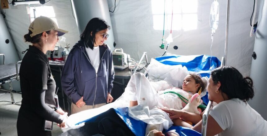 Presidenta (E) Delcy Rodríguez recorre hospital de campaña Samaritan’s Purse