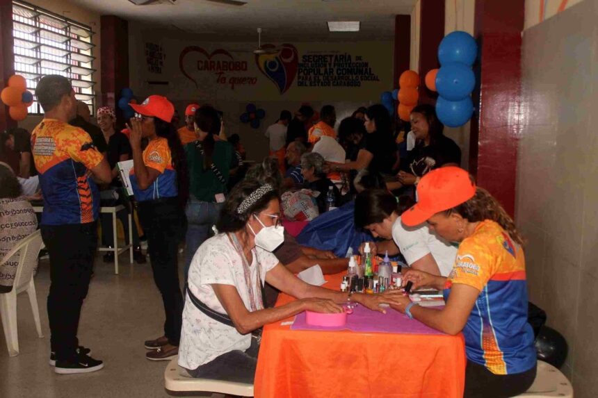 Más de 350 beneficiados durante jornada “Abrazo Social a los Abuelos y Abuelas de la Patria” en Valencia