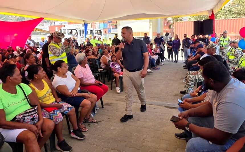 Familias de La Guaira reciben kits de construcción para recuperar sus viviendas tras sismos