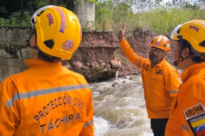 Atienden afectaciones en cinco municipios de Táchira tras intensas lluvias